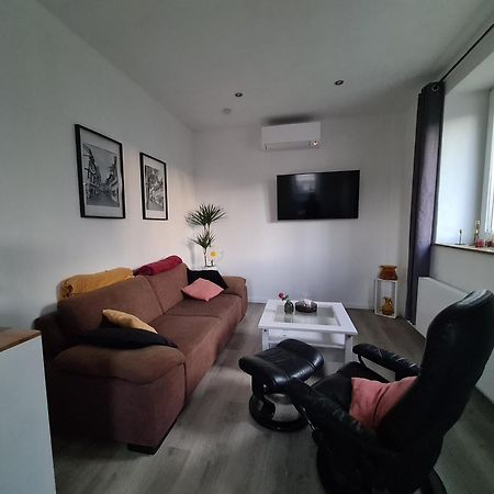 Zentral gelegene Ferienwohnung im Herzen der Pfalz Neustadt an der Weinstraße Exterior foto